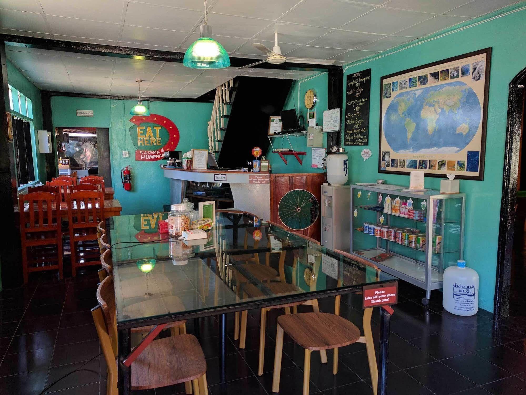 Funky Box Hostel Chiang Khong Exterior photo