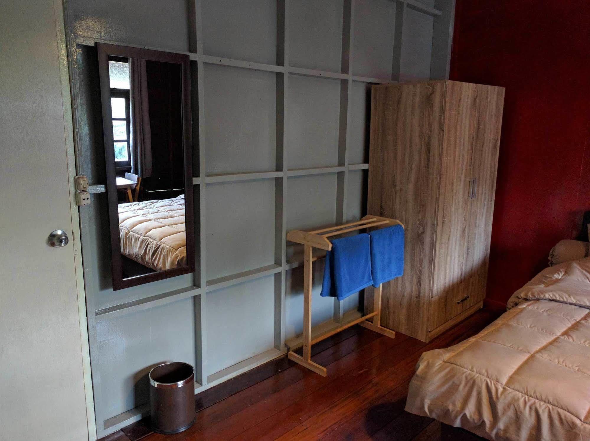 Funky Box Hostel Chiang Khong Exterior photo