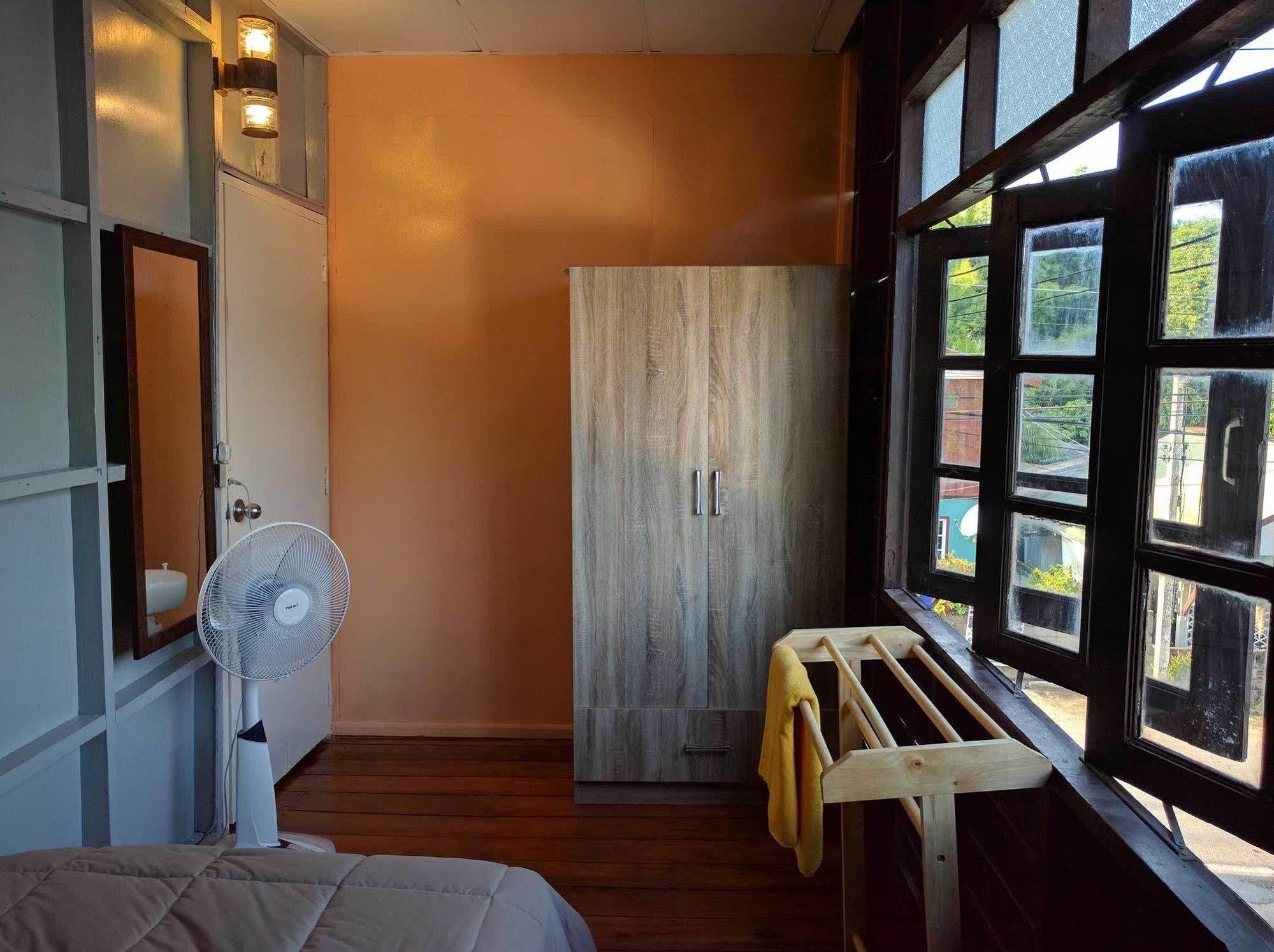 Funky Box Hostel Chiang Khong Exterior photo